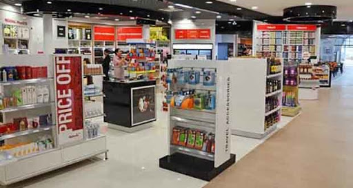 Commerce : les locaux dans les aéroports passés au scanner