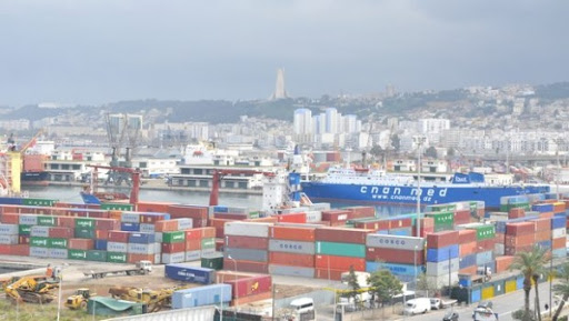 Déficit commercial de près de 11 milliards de dollars au 1er semestre 2016