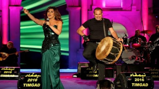 Festival de Timgad: Nadjwa karam régale le public de l’antique Tamugadi