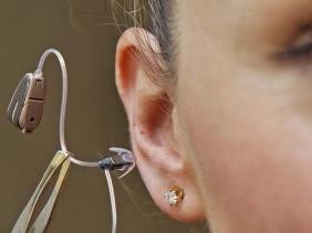 Ghardaia : une quarantaine de malentendants bénéficient d’appareils auditifs