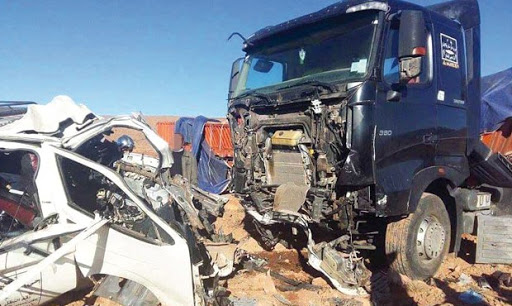 Guelma: La collision entre un semi-remorque et un véhicule léger fait un mort