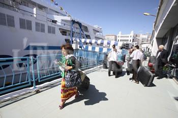 Ils passent en nombre leurs vacances au bled: Chers émigrés!