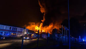 Incendies à la direction de l’industrie et dans une usine