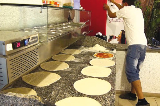 JOBS OBS D’ÉTÉ : il suffit de se donner de la peine à bouira BTPH, restauration et services, des secteurs qui recrutent