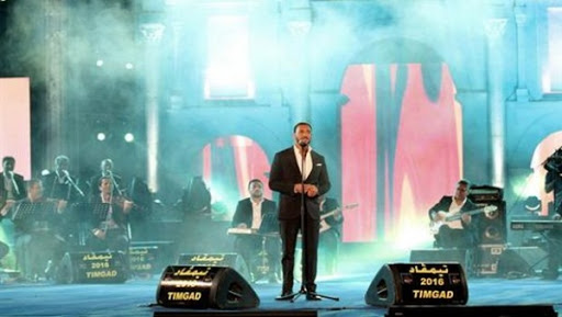 Kadhem Essaher clôture en apothéose le Festival international de Timgad