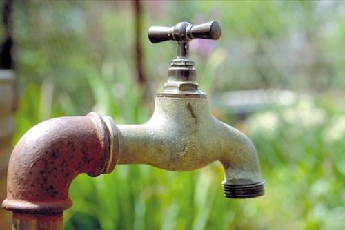L’Algérienne des eaux fait encore des siennes à TÉBESSA: Les habitants de Tébessa ont fêté l’Aïd El-Fitr sans eau potable