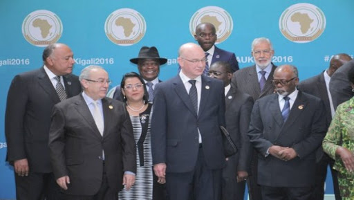 Lamamra s’entretient à Kigali avec plusieurs de ses homologues africains