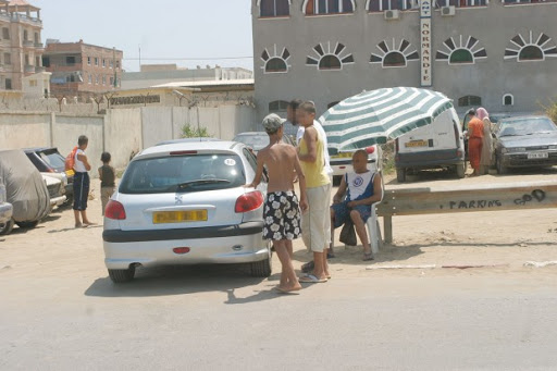 Les estivants sommés de payer les frais de stationnement, d’entrée et l’usage de parasols: Qui profite donc de l’accès payant aux plages