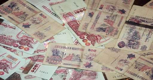 Marché des changes : Baisse du dinar face au dollar