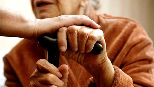 Personnes âgées: œuvres sociales et accompagnement psychologique et sanitaire à domicile