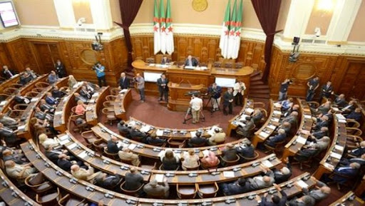 Projet de loi relatif au régime électoral: les membres du Conseil de la nation appellent à clarifier le sort des nouveau partis