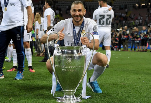 Real Madrid : Benzema attaqué par un fan (Vidéo)