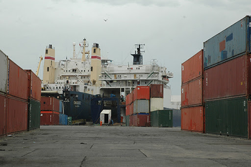 Vers la sélection de 16.000 produits importés!