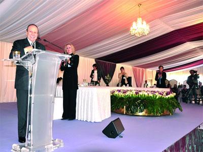 Bouteflika annonce une série de mesures en faveur de la femme