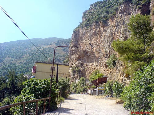 10 morts dans un attentat terroriste à Timezrit