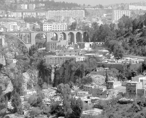 Accident de la route : 37 écoliers blessés après le dérapage d’un bus a Constantine