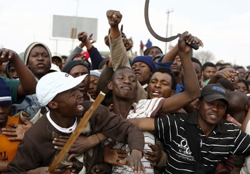 Afrique du sud : De violents manifestations éclatent dans les townships