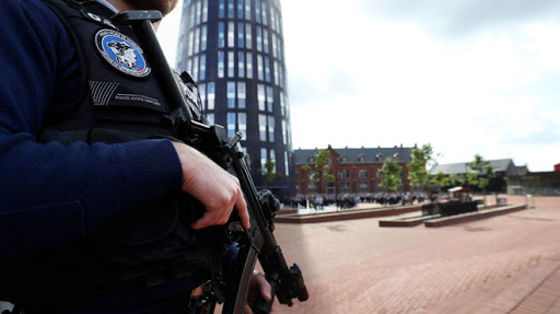 Agression de deux policières à Charleroi: l’ambassade d’Algérie n’a pas reçu d’ordre de quitter le territoire pour le terroriste