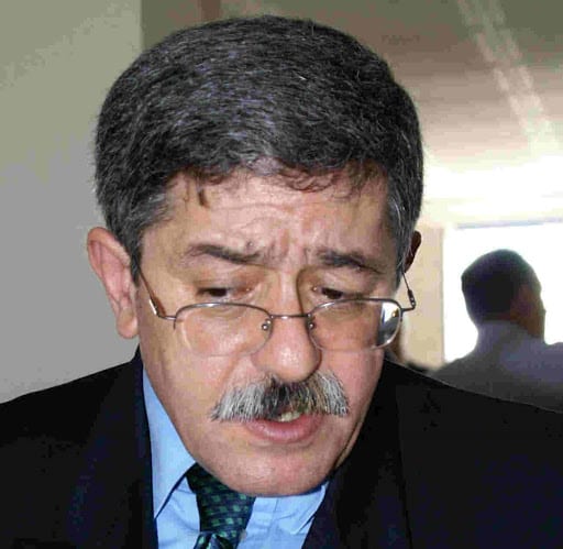 Ahmed Ouyahia a-t-il remis sa démission à Bouteflika ?