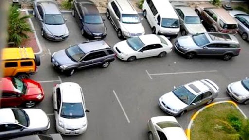 Alger: octroi d’autorisations aux gérants de parkings anarchiques