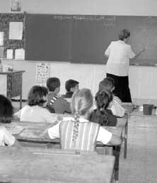 Algérie Education : Les teinturiers aux secours des élèves