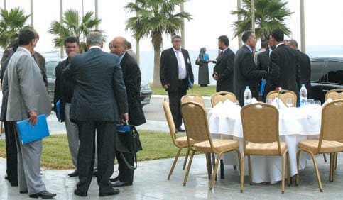 Algérie Politique : La corruption gangrène les sénateurs