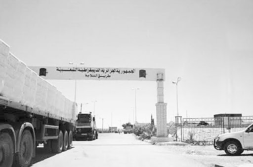 Après la taxe imposée aux automobilistes Algériens Tébessa : la Tunisie interdit l’entrée de la pomme de terre algérienne