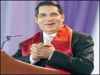 Après ses mises en garde à Accra à propos de la démocratie en Afrique Washington admoneste la Tunisie et agit contre le Kenya