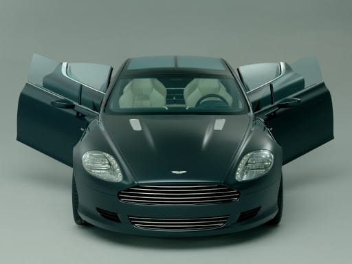 Aston Martin, une 4 portes rapide