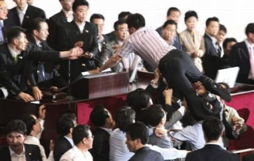 Bagarre au parlement de la Corée du Sud