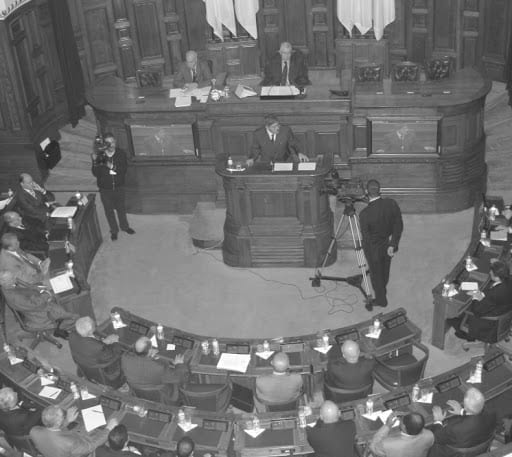 Bensalah mécontente certains sénateurs