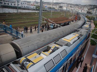 Bouteflika pour la modernisation du transport ferroviaire