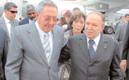 Bouteflika reçu chaleureusement à Cuba