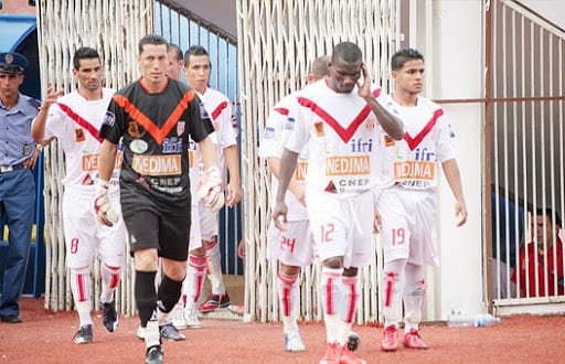 CRB : Bras de fer Iaïche-joueurs