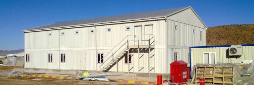 Des structures scolaires en préfabriqué installées dans les localités affectées par le séisme de Mihoub