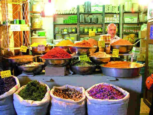 Djaâboub le propose à Ouyahia : Interdiction des produits arabes