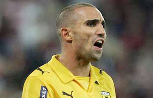 Djebbour dément vouloir retourner à l’AEK