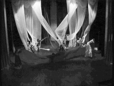 El Moudja séduit, El Noussour désoriente