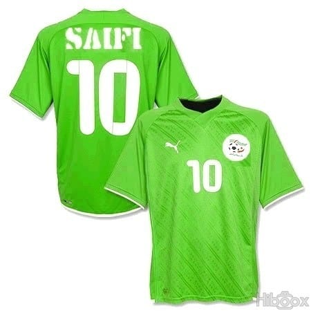 EN: Saadane et Mecherara supervisent les équipements PUMA