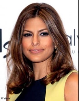 Eva Mendes, toujours aussi provocante pour Calvin Klein