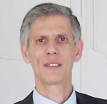 FERHAT AIT ALI,  expert financier, à l&rsquo;expression: « La dévaluation du dinar se poursuivra »