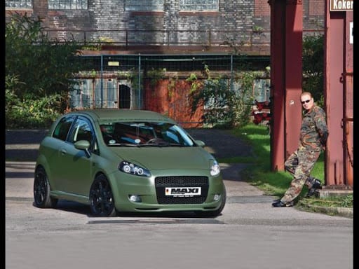 Fiat Punto Grande équipée pour la guerre
