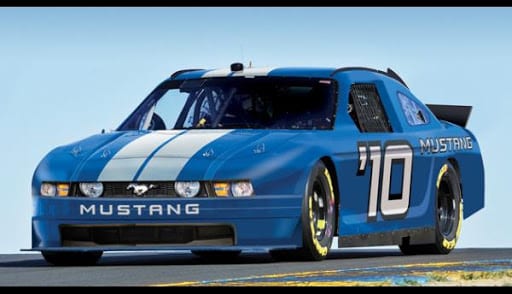Ford Mustang revient en Nascar