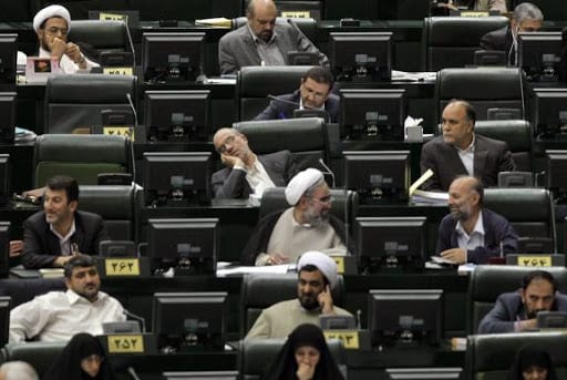 Iran : 18 des 21 ministres d&rsquo;Ahmadinejad acceptés par le Parlement
