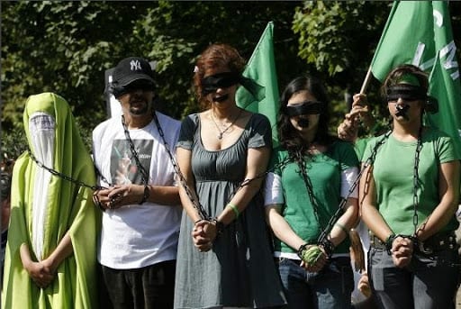 Iran : Les opposants veulent rendre hommage aux manifestants morts