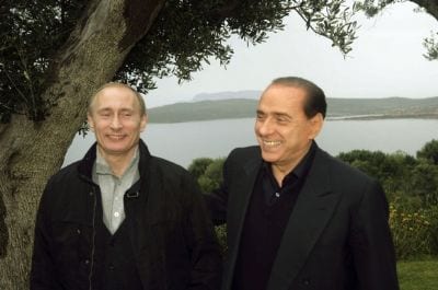 Italie : Nouveau scandale pour Berlusconi avec son lit de Poutine