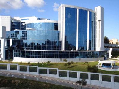 Karim Djoudi anonce un baril de pétrole à 37 dollars