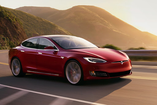 La nouvelle Tesla Model S bat les records de puissance et d&rsquo;endurance