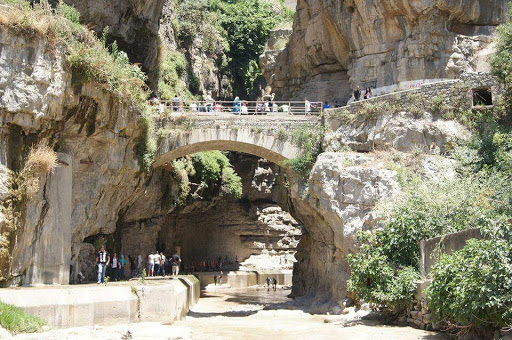 La réhabilitation du chemin des touristes à Constantine boostera le tourisme de la ville, selon les responsables.