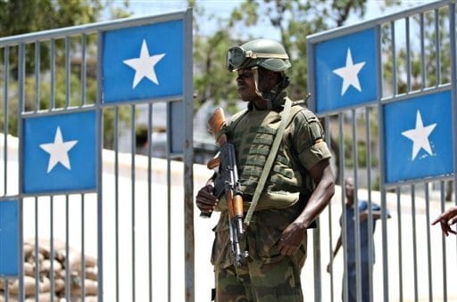 L&rsquo;agent français, ex-otage en Somalie, est arrivé à Paris